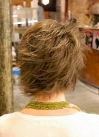 cieniowane fryzury krótkie - uczesanie damskie z włosów krótkich cieniowanych zdjęcie numer 149A